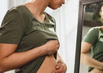 പ്രാതൽ കഴിച്ചെഴുന്നേൽക്കും മുൻപേ വയറുവീർത്തോ; വെറും ‘ബ്ലോട്ടിംഗ് ‘എന്ന് കണക്ക് കൂട്ടരുതേ..സ്ത്രീകൾ ശ്രദ്ധിക്കൂ