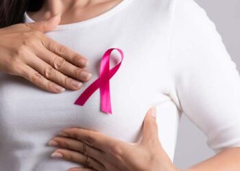 സ്തനാർബുദം…പേടിക്കേണ്ടതില്ല..വീട്ടിൽ തന്നെ പരിശോധന നടത്തിയാലോ?