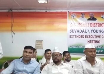 അതും ടാഗോർ എഴുതിയതാണല്ലോ…യോഗത്തിൽ ബംഗ്ലാദേശ് ദേശീയഗാനം പാടിയതിൽ ന്യായീകരണവുമായി കോൺഗ്രസ്