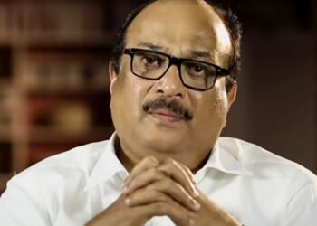 രണ്ട് ദിവസം കൊണ്ട് പടം നിർത്തേണ്ടതായിരുന്നു, എന്നാൽ ഒരൊറ്റ കുറിപ്പടി കൊണ്ട് പടം മലയാളത്തിലെ ഏറ്റവും ഹിറ്റായി; സംഭവിച്ചത് ഇങ്ങനെ