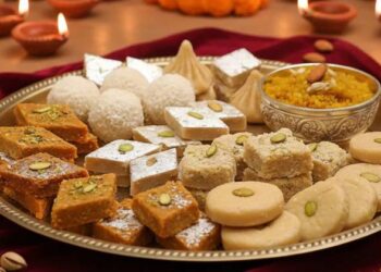 ദീപാവലി ലഡു കിട്ടിയില്ല; 6 ജില്ലകളിൽ അടുപ്പ് കത്തില്ല; എൽപിജി നീക്കം നിലച്ചു