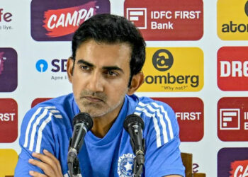 ഇത് എന്റെ ഇന്ത്യൻ ടീമല്ല, അവന്റെ ടീമാണ്; വിവാദങ്ങൾക്ക് മറുപടിയുമായി ഗൗതം ഗംഭീർ