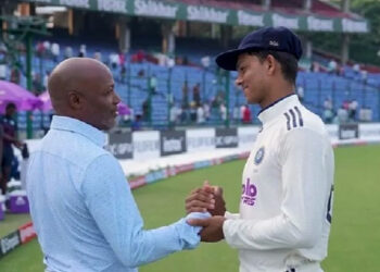 അവരോട് ആ അനീതി ഇനി ചെയ്യരുത്, കണ്ടിട്ട് സഹിക്കുന്നില്ല; ജയ്സ്വാളിനോട് ആവശ്യവുമായി ബ്രയൻ ലാറ