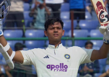 യശസ്വി ജയ്സ്വാൾ, റിമെമ്പർ ദി നെയിം; സെഞ്ചുറിക്ക് പിന്നാലെ ചെക്കൻ തൂക്കിയത് ഒന്നൊന്നര റെക്കോഡ്