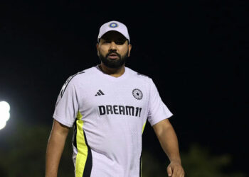 എന്റെ പിള്ളേരെ തൊടുന്നോടാ, ലാലേട്ടൻ സ്റ്റൈലിൽ രോഹിത് ശർമ്മ; പുതിയ വീഡിയോ ഏറ്റെടുത്ത് സോഷ്യൽ മീഡിയ; പ്രവർത്തിക്ക് കൈയടി