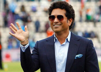 ഉള്ളത് പറഞ്ഞാൽ ആർക്കും ഇഷ്ടപ്പെടില്ല, പക്ഷെ സച്ചിന് മുകളിലാണ് ആ ഇന്ത്യൻ താരം: സ്റ്റീവ് ഹാർമിസൺ