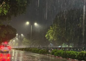 അടുത്ത 5 ദിവസങ്ങളിൽ കേരളത്തിൽ ശക്തമായ മഴയ്ക്ക് സാധ്യത ; 6 ജില്ലകളിൽ മഴ മുന്നറിയിപ്പ്