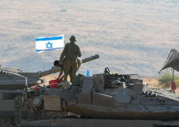 ഹമാസിന്റെ ആർമാദിക്കൽ അതിരുകടന്നു ; റഫയിലും തെക്കൻ ഗാസയിലും വീണ്ടും വ്യോമാക്രമണവുമായി ഇസ്രായേൽ