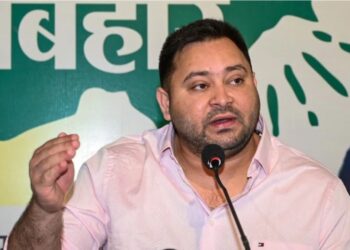 ‘തേജസ്വി പ്രാൺ പത്ര’ ; ഒരു കുറ്റകൃത്യം പോലുമില്ലാത്ത, രാജ്യത്തെ ഒന്നാം നമ്പർ സംസ്ഥാനമാക്കി ബീഹാറിനെ മാറ്റും ; പ്രകടനപത്രിക പുറത്തിറക്കി മഹാഗഡ്ബന്ധൻ