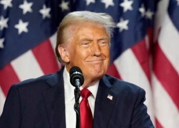 അമിതവണ്ണമോ, പ്രമേഹമോ, ഹൃദ്രോഗമോ, അർബുദമോ ഉണ്ടെങ്കിൽ ഇനി യുഎസ് വിസ ലഭിക്കില്ല; പുതിയ വിസ നയം അവതരിപ്പിച്ച് ട്രംപ്