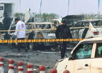 കാറിന് പുൽവാമ ബന്ധം ; ഡൽഹി സ്ഫോടനത്തിന് അമോണിയം നൈട്രേറ്റ്, ഇന്ധന എണ്ണ, ഡിറ്റണേറ്ററുകൾ എന്നിവ ഉപയോഗിച്ചതായി റിപ്പോർട്ട്