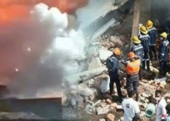 ഗുജറാത്തിൽ ഫാർമസ്യൂട്ടിക്കൽ ഫാക്ടറിയിൽ സ്ഫോടനം ; 2 മരണം, 20 പേർക്ക് പരിക്ക്