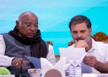 ബീഹാർ റിസൾട്ട് ആശ്ചര്യകരമെന്ന് രാഹുൽ ഗാന്ധി ; തോൽവിയെ കുറിച്ച് സമഗ്രമായ പഠനം നടത്തുമെന്ന് ഖാർഗെ