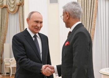 ഇന്ത്യൻ വിദേശകാര്യ മന്ത്രിക്ക് ഊഷ്മള വരവേൽപ്പൊരുക്കി പുടിൻ ; പുടിന്റെ ഇന്ത്യ സന്ദർശനം ഡിസംബർ ആദ്യവാരം