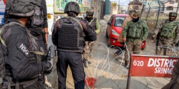 സൈന്യത്തിനെതിരായ ചില പോസ്റ്ററുകൾ, വെളിച്ചം വീശിയത് രാജ്യത്തെ നടുക്കിയ വൈറ്റ് കോളർ ഭീകര ശൃംഖലയിലേക്ക് ; ശ്രീനഗറിൽ നിന്നും ഒരു ഭീകരൻ കൂടി പിടിയിൽ