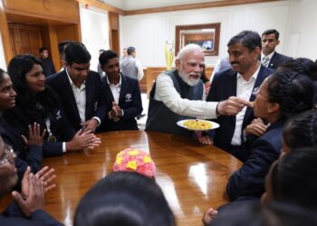 കാഴ്ചപരിമിതരുടെ ലോകകപ്പ് നേടിയ വനിതാ ക്രിക്കറ്റ് ടീമിന് പ്രധാനമന്ത്രിയുടെ വസതിയിൽ പ്രത്യേക വരവേൽപ്പ് ; ഭാവി തലമുറയ്ക്ക് പ്രചോദനമെന്ന് മോദി