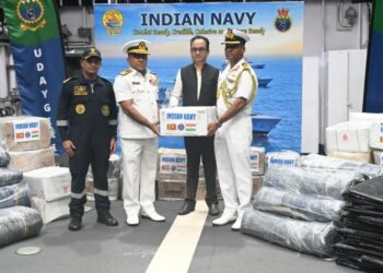 ശ്രീലങ്കയിലെ പ്രകൃതിദുരന്തത്തിൽ അനുശോചനങ്ങൾ രേഖപ്പെടുത്തി പ്രധാനമന്ത്രി മോദി ; ഇന്ത്യ ദുരിതാശ്വാസ സഹായത്തിന്റെ ആദ്യ ബാച്ച് അയച്ചു