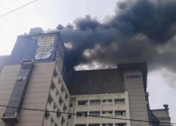 കോഴിക്കോട് ബേബി മെമ്മോറിയൽ ആശുപത്രിയിൽ വൻ തീപിടുത്തം