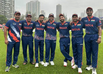 പാകിസ്ഥാനോട് ജയിച്ച ആവേശത്തിൽ പോയതാണ്, കുഞ്ഞൻ ടീമിന്റെ കൈയിൽ നിന്ന് വയറുനിറയെ കിട്ടിബോധിച്ച് ഇന്ത്യ; കാർത്തിക്കിനെയും കൂട്ടരെയും അടിച്ചോടിച്ച് നേപ്പാൾ