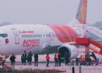 വാരണാസിയിലേക്കുള്ള എയർ ഇന്ത്യ വിമാനത്തിന് ബോംബ് ഭീഷണി ; അടിയന്തര ലാൻഡിങ്