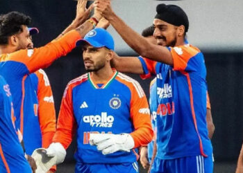 ആ രണ്ട് താരങ്ങളെ കാണുമ്പോൾ കൊടുങ്കാറ്റിനെയും ടേബിൾ ഫാനിനെയും ഓർമ വരുന്നു, യുവതാരത്തെ ട്രോളി സദഗോപ്പൻ രമേശ്