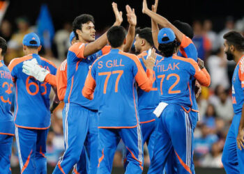 എല്ലാ വാഹനങ്ങളും ഓടിക്കാൻ അറിയുന്ന താരത്തിന് നൽകുന്നത് സൈക്കിൾ, ലൈസൻസ് പോലും ഇല്ലാത്തവന് നൽകുന്നത് ബെൻസ് ; വമ്പൻ വിമർശനവുമായി മുൻ ഇന്ത്യൻ തരാം