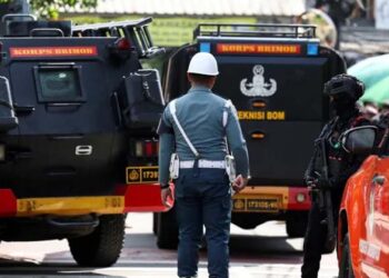 വെള്ളിയാഴ്ച പ്രാർത്ഥനയ്ക്കിടെ പള്ളിയിൽ സ്ഫോടനം; 50 ലധികം പേർക്ക് പരിക്ക്