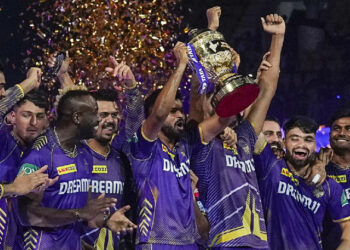 കൊൽക്കത്ത നൈറ്റ് റൈഡേഴ്‌സ് ഐപിഎൽ ജയിച്ചത് ഇന്ത്യക്ക് പാര, അന്ന് ആ ഹൈദരാബാദ് ജയിച്ചിരുന്നെങ്കിൽ…; സോഷ്യൽ മീഡിയ പറയുന്നത് ഇങ്ങനെ