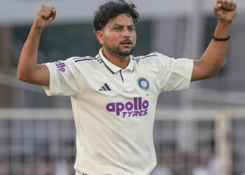 മത്സരം നടന്നത് ഫ്ലാറ്റ് റോഡിലായിരുന്നു, ഒരു സഹായവും കിട്ടാതെ ട്രാക്കിൽ ഞങ്ങൾ എങ്ങനെ വിക്കറ്റെടുക്കും: കുൽദീപ് യാദവ്