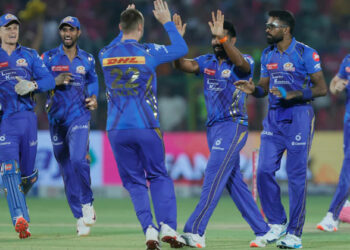 ഒരു സൈഡിൽ കൂടി നൈസായി ടീം കൂടുതൽ സെറ്റാക്കി മുംബൈ, താക്കൂറിന് പിന്നാലെ ഒപ്പം കൂട്ടിയത് കരുത്തനെ; എതിരാളികൾ സൂക്ഷിച്ചോ