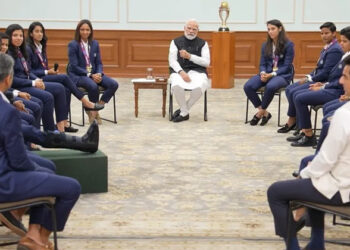 ഇതിലും വലിയ മോട്ടിവേഷൻ സ്വപ്നങ്ങളിൽ മാത്രം, ജൂണിൽ പറഞ്ഞ സ്വപ്നം എങ്ങനെ ഇപ്പോൾ നടന്നെന്ന കഥ വെളിപ്പെടുത്തി അമോൽ മജുംദാർ; കൈയടിച്ച് പ്രധാനമന്ത്രി