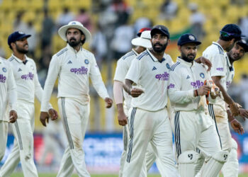 പതിവ് തെറ്റിച്ചില്ല ഗുവാഹത്തി ടെസ്റ്റിലും ഇന്ത്യ ഗുദ ഹവ, ഇങ്ങനെയുമുണ്ടോ ഒരു തോൽവിയെന്ന് ആരാധകർ; ബാവുമക്കും സംഘത്തിനും നൽകാം കൈയടി