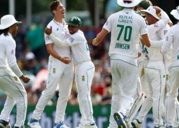 തീർക്കുമെന്ന് പറഞ്ഞാൽ തീർത്തിരിക്കും, ഇന്ത്യയെ ഇന്ത്യൻ മണ്ണിൽ ഞങ്ങൾ തോൽപ്പിക്കുന്നത് നിങ്ങൾ കാണും; വെല്ലുവിളിയുമായി കേശവ് മഹാരാജ്