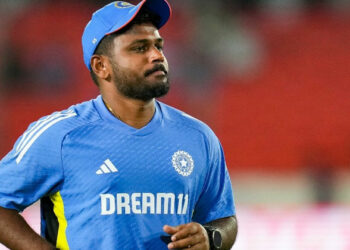 പണി വരുമ്പോൾ എല്ലാം കൂടി ഒന്നിച്ച് ആണല്ലോ, സഞ്ജു സാംസണ് കണ്ടകശനി തന്നെ; പുതിയ ഐസിസി റാങ്കിങ് പുറത്ത്