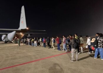 ഓപ്പറേഷൻ ‘സാഗർ ബന്ധു’ ;  ശ്രീലങ്കയിൽ കുടുങ്ങിയ  അവസാന സംഘത്തെയും തിരികെയെത്തിച്ച് ഇന്ത്യൻ സൈന്യം