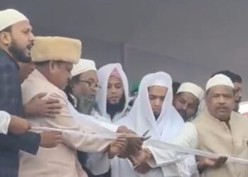 ബംഗാളിൽ ബാബറി മസ്ജിദിന് തറക്കല്ലിട്ട് മുൻ തൃണമൂൽ എംഎൽഎ ; നിർമ്മാണം മുർഷിദാബാദിലെ സംഘർഷ മേഖലയിൽ; വർഗീയ കലാപത്തിനുള്ള തുടക്കമെന്ന് ബിജെപി