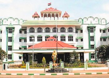 ക്ഷേത്ര ഫണ്ടുപയോഗിച്ചു നിർമ്മിക്കുന്നവ ക്ഷേത്രത്തിന്റെ സ്വത്ത് ; യാത്രി നിവാസ് ടൂറിസം വകുപ്പിന് നൽകാൻ കഴിയില്ലെന്ന് മദ്രാസ് ഹൈക്കോടതി