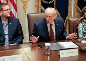 ഇന്ത്യ അരി മുഴുവൻ അമേരിക്കയിലേക്ക് തള്ളുന്നു ; തീരുവ ഏർപ്പെടുത്തുമെന്ന് ട്രംപ്