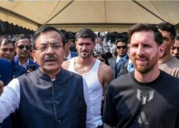 മെസ്സിയുടെ സന്ദർശനത്തിൽ പണികിട്ടി ; പശ്ചിമ ബംഗാൾ കായിക മന്ത്രി അരൂപ് ബിശ്വാസ് രാജി വെച്ചു