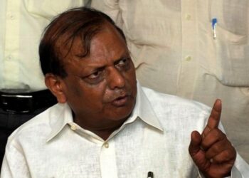 ഹിന്ദുക്കളുടെ ശവസംസ്കാരമാണ് വായു മലിനീകരണത്തിന് കാരണമാകുന്നത് ; വിവാദ പ്രസ്താവനയുമായി സമാജ്‌വാദി പാർട്ടി