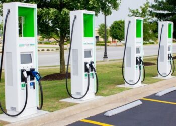 ഇലക്ട്രിക് വാഹനങ്ങളിലേക്ക് മാറിയാൽ 35,000 രൂപ സബ്സിഡി ; വായുമലിനീകരണത്തെ നേരിടാൻ ഇ വി പോളിസിയുമായി ഡൽഹി സർക്കാർ