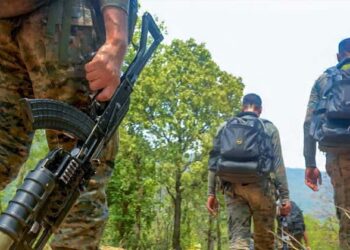 ചുവപ്പ് ഭീകരത: ചത്തീസ്ഗഡിൽ വൻ ഏറ്റുമുട്ടൽ; ഏഴ് കമ്യൂണിസ്റ്റ് ഭീകരരെ വധിച്ചു, രണ്ട് സൈനികർക്ക് വീരമൃത്യു