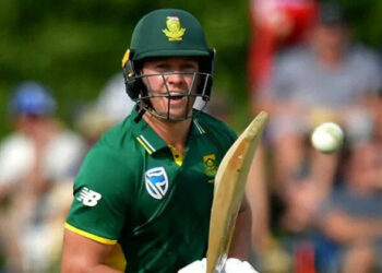 എന്റെ ജീവിതത്തിൽ ഞാൻ കണ്ടതിൽ വെച്ചേറ്റവും ഭ്രാന്തമായ കരാർ, എന്ത് ഉദ്ദേശിച്ചാണ് ആ ടീം അവനെ ഒപ്പം കൂട്ടിയത്: എബി ഡിവില്ലിയേഴ്‌സ്