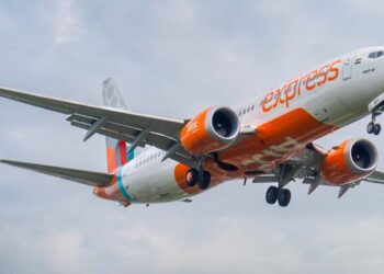 ജിദ്ദയിൽ നിന്നും പറന്നുയർന്ന വിമാനത്തിന് കൊച്ചിയിൽ അടിയന്തര ലാൻഡിംഗ്: വൻദുരന്തം ഒഴിവായത് തലനാരിഴയ്ക്ക്