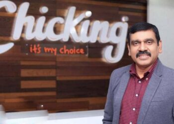 അമേരിക്കൻ ബ്രാൻഡിനെ വെല്ലുവിളിച്ച മലയാളി രുചി;ദുബായിൽ ജനിച്ച ചിക്കിങ്…തൃശൂർകാരൻ്റെ സ്വന്തം…