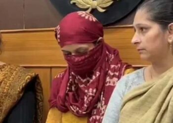 തന്നേക്കാൾ സൗന്ദര്യമുള്ളവരെ ഇഷ്ടമല്ല; ആറുവയസുകാരിയായ മരുമകളെ കൊന്ന യുവതി പിടിയിൽ;മകനെയടക്കം മൂന്ന് കുട്ടികളെ കൊലപ്പെടുത്തിയെന്ന് വെളിപ്പെടുത്തൽ