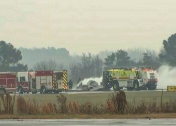 യു എസിൽ ലാൻഡിംഗിനിടെ ബിസിനസ് ജെറ്റ് തകർന്നുവീണു ; നിരവധി മരണം; അപകടം നോർത്ത് കരോലിനയിൽ