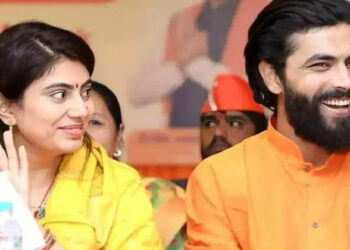 എന്റെ ഭർത്താവ് ഡീസന്റ്, ടീമിലെ ചില സഹതാരങ്ങൾ വിദേശ രാജ്യത്ത് പോയാൽ മോശം പ്രവർത്തികളിൽ ഏർപ്പെടും; വമ്പൻ വെളിപ്പെടുത്തലുമായി റിവാബ ജഡേജ