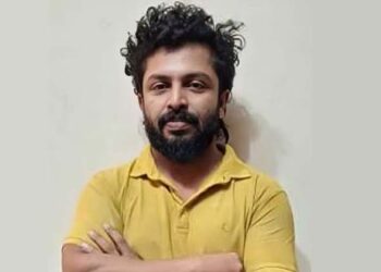 16കാരിയുടെ കയ്യിൽ വിലകൂടിയ ഫോൺ;ചോദ്യം ചെയ്യലിൽ പീഡനവിവരം പുറത്ത്