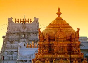 നെയ്യിൽ മാത്രമല്ല പട്ടിലും അഴിമതി ; തിരുപ്പതിയിൽ വ്യാജ പട്ട് വാങ്ങി നടത്തിയത് 55 കോടിയുടെ അഴിമതി